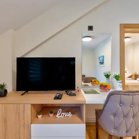 To Apartment *