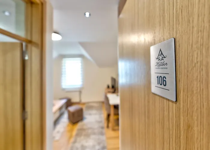 To * זלאטיבור