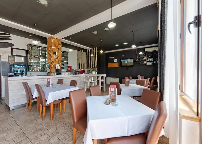 To * זלאטיבור